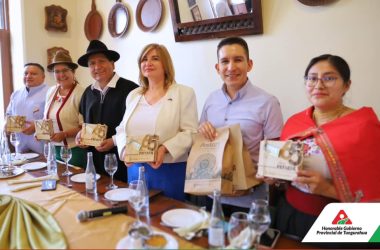 Autoridades de la Mancomunidad de Prefecturas de la Zona Centro del Ecuador